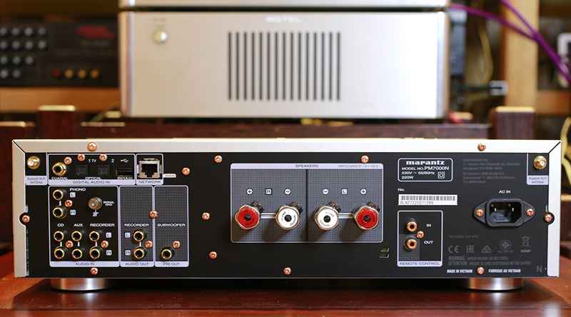 Amply có tích hợp DAC là gì? Lợi ích khi sử dụng