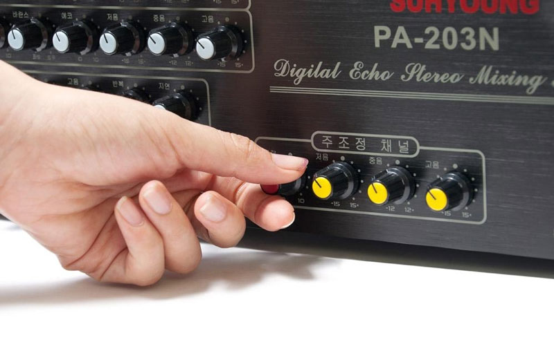 Cách chỉnh amply karaoke không bị hú khi hát Karaoke ngày Tết