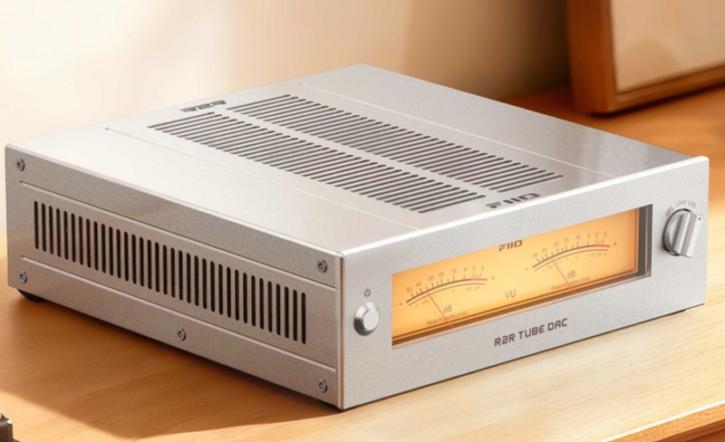Review FiiO Warmer R2R: DAC đậm chất analog, giàu cảm xúc